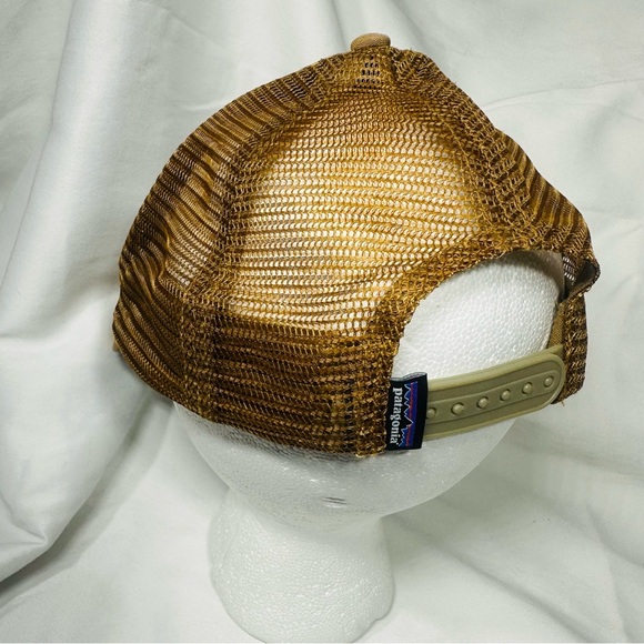 Patagonia Fish Logo Trucker Hat Mesh SnapBack Cap Outdoor Fisherman Gorpcore EUC - Picture 3 of 4